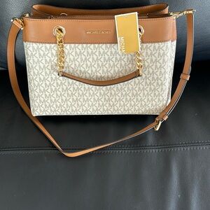 NWT Michael Kors Lori Medium Satchel